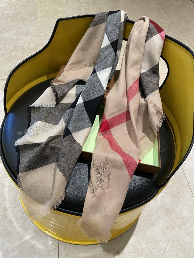 Burberry2021官網新品刺繡戰馬進口澳洲羊絨圍巾 巴寶莉披肩圍巾  mmj1399